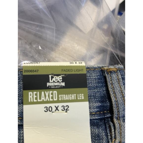 Lee Men's Relaxed Straight Leg Jean 30 x 32 Faded Light NWT - Picture 4 of 9